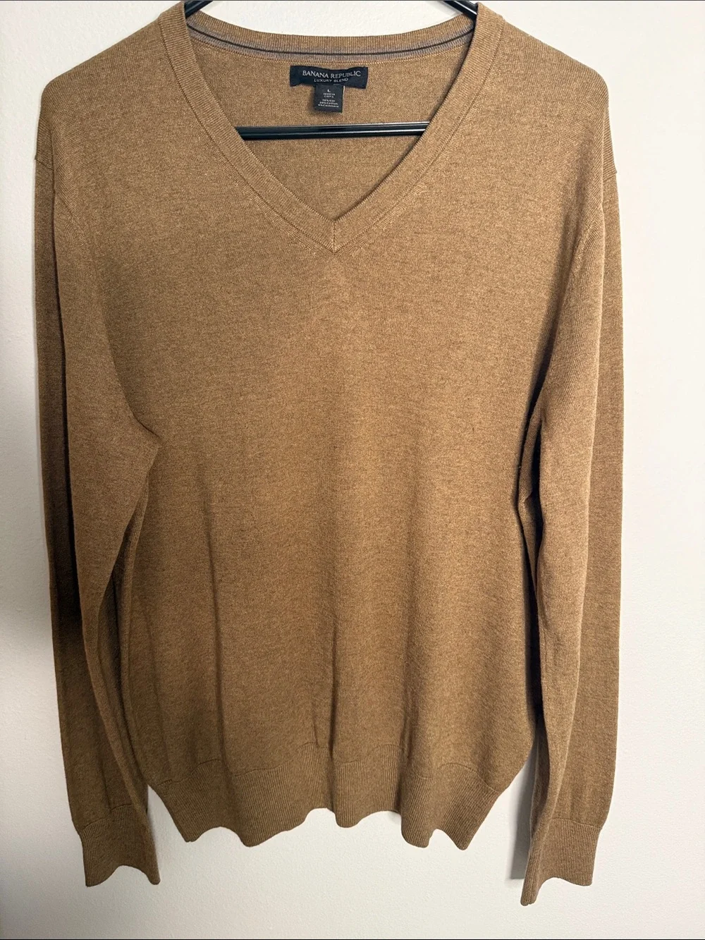 Banana Republic Luxury Blend V Neck Sweater Camel Tan Silk Cashmere Cotton Mens